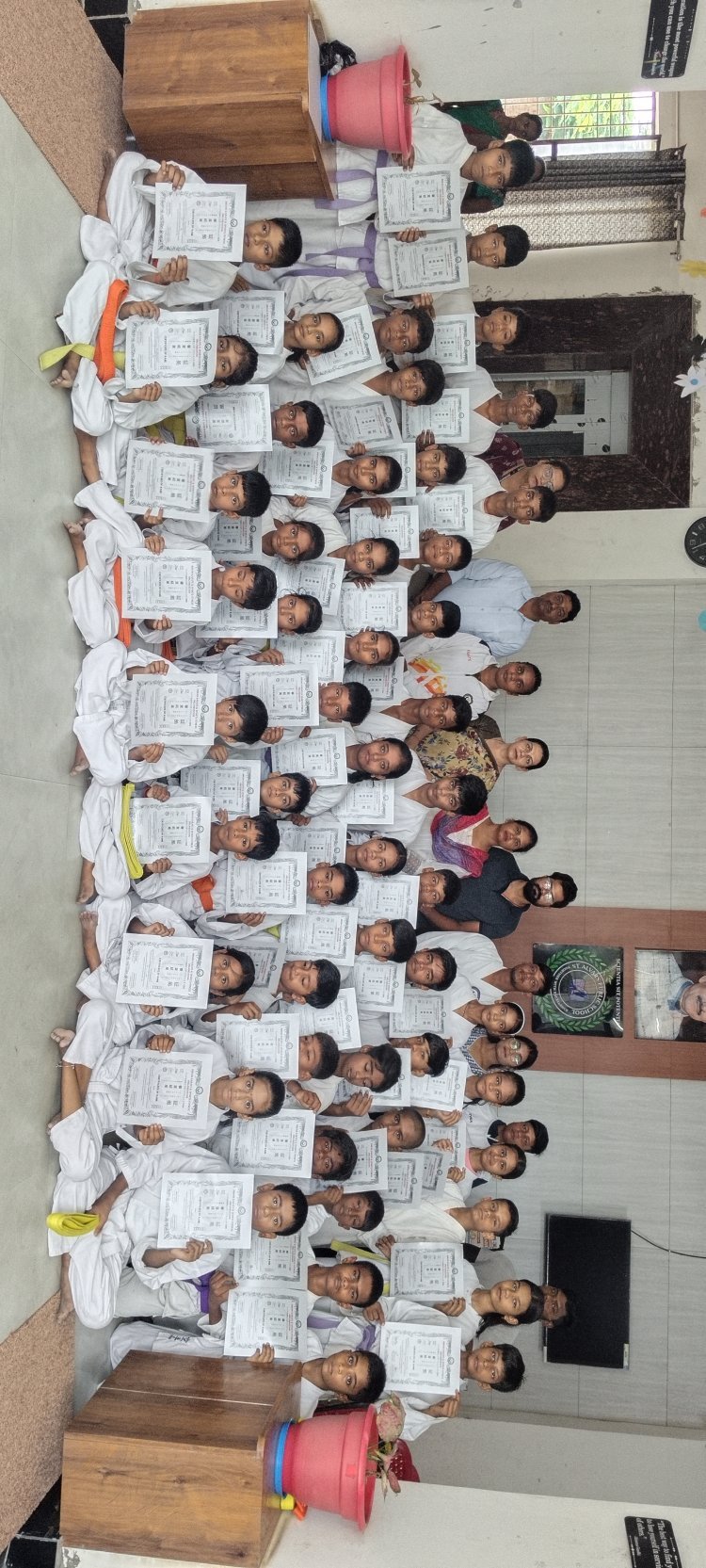 गोरखपुर:- संत आलवार पब्लिक स्कूल में कराटे बेल्ट परीक्षा 65 प्रतिभागियों ने दिखाया दमखम, ज्ञानदीप ग्लोबल फाउंडेशन के बच्चों का रहा शानदार प्रदर्शन