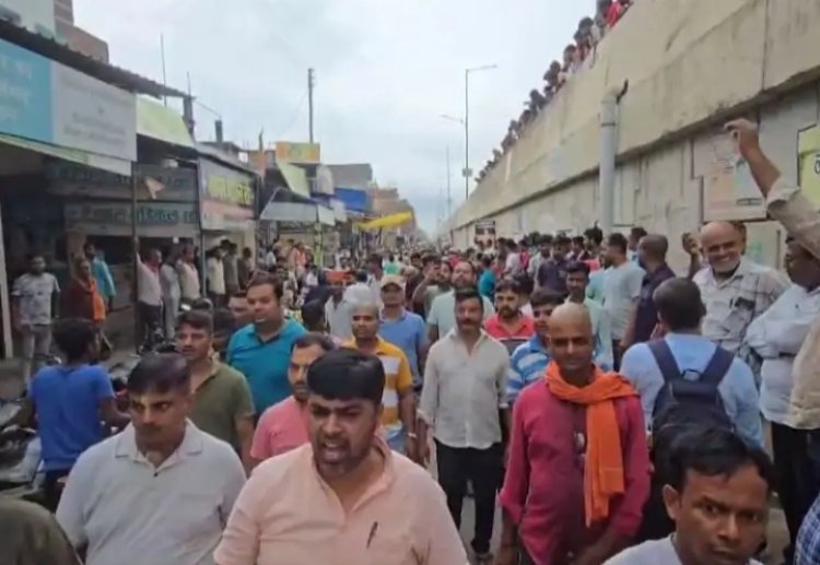गोरखपुर:- हाटा बाजार में अतिक्रमण हटाने गई टीम को दुकानदारों के विरोध का सामना, कार्रवाई टली