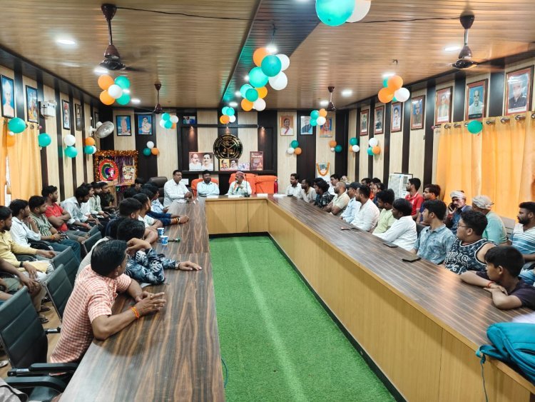 श्रद्धा और शांति के रंग में रंगेगा बड़हलगंज का दुर्गा महोत्सव, अराजक तत्वों पर प्रशासन की कड़ी निगरानी