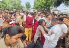 खेत में करंट से चाची-भतीजे की दर्दनाक मौत, गांव में मचा कोहराम