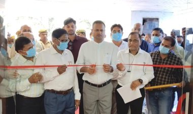 आजमगढ़ में मेगा टीबी कैंप: 110 क्षय रोगियों को मिली पोषण पोटली, जिलाधिकारी ने की गोद लेने की अपील