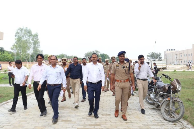 महाराजा सुहेलदेव विश्वविद्यालय के दीक्षांत समारोह की तैयारियों का जिलाधिकारी व एसएसपी ने लिया जायज़ा