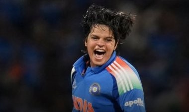 भारत की बेटियों का सुनहरा चमत्कार: शेफाली वर्मा की चमक से चमका क्रिकेट आसमान, महिला टीम बनी विश्वविजेता