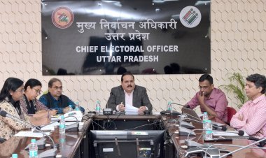 मतदाता सूची में पारदर्शिता सर्वोपरि: मुख्य निर्वाचन अधिकारी नवदीप रिणवा ने जिलाधिकारियों संग की समीक्षा बैठक