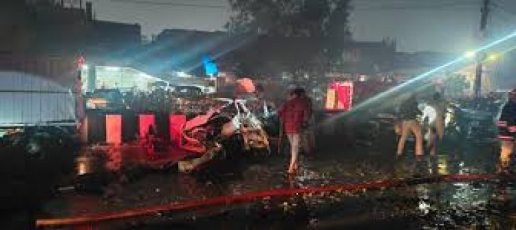 फिदायीन हमले की गूंज दिल्ली में... लाल किले के सामने दहला देश, कार में सवार तीन संदिग्धों की मौत से उठे कई सवाल