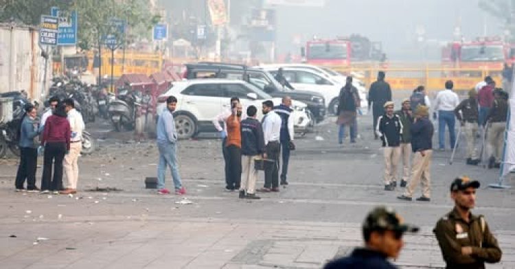 लाल किले के पास बम धमाका: दिल्ली दहली, मौत का मंजर! — 10 की मौत, 24 घायल; NIA करेगी जांच