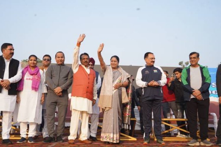 सड़क सुरक्षा के संकल्प के साथ दौड़ा पूर्वी दिल्ली