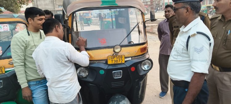 आजमगढ़ में चला ‘सेफ सिटी ड्राइव’… ऑटो–ई रिक्शा पर दर्ज होगा ड्राइवर का पूरा परिचय, यात्रियों की सुरक्षा बनेगी और मज़बूत!