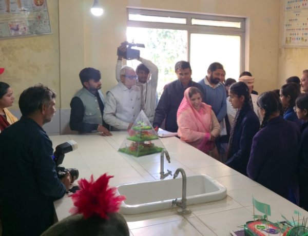 प्रतियोगिताएं संवारती हैं भविष्य की उड़ान, उमाशंकर सिंह विद्यापीठ की विज्ञान प्रदर्शनी में दिखी छात्रों की प्रतिभा — प्रीति उमर