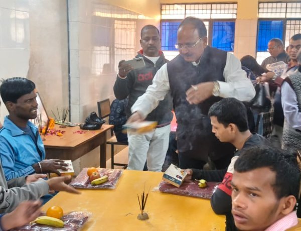 बेसहारा के लिए सहारा बने समाजसेवी कृष्णमुरारी राय