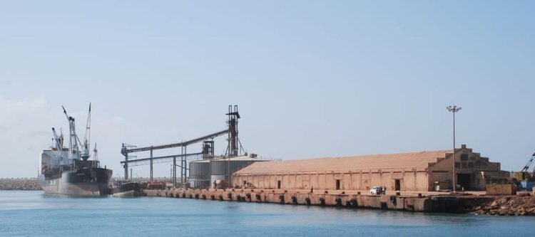 गुजरात की “स्मार्ट ब्लू क्रांति” का बिगुल: वीजीआरसी सौराष्ट्र–कच्छ में होगा समुद्री विकास का महाआयोजन—एआई, 5जी और स्थिरता से जुड़े नए मछली बंदरगाह गुजरात को बनाएंगे वैश्विक समुद्री हब