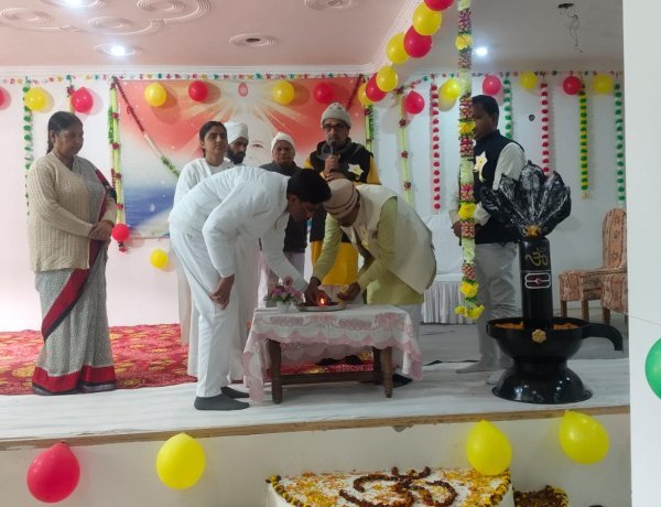 आत्मज्ञान का साक्षात्कार कराता है ईश्वरीय विश्वविद्यालय: बड़हलगंज में ब्रह्मकुमारी ईश्वरीय विश्वविद्यालय का वार्षिकोत्सव, बोले महेश उमर