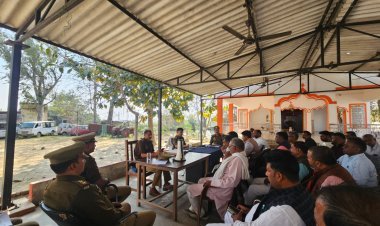 अंजूल चतुर्वेदी, थानाध्यक्ष गगहा, एवं अनुज कुमार सिंह बांसगांव क्षेत्राधिकार महोदय का होली पर सख्त संदेश