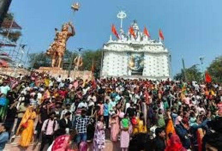 हर-हर महादेव के जयघोष से गूंजा जनपद, महाशिवरात्रि पर शिवालयों में उमड़ा आस्था का सैलाब