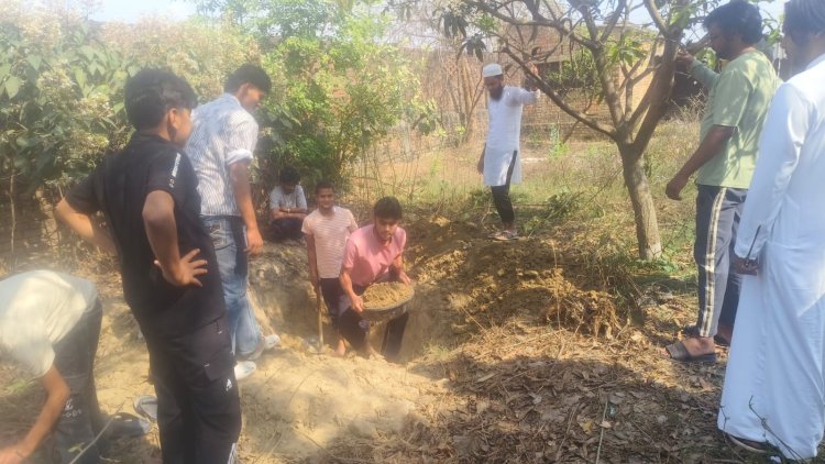 दरवाज़ा तोड़कर मौत का तांडव”: आवारा कुत्तों के हमले में आधा दर्जन बकरों की मौत, अंजान शहीद गांव में दहशत का साया