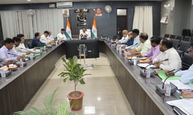 किसानों के हित में प्रशासन सख्त—फार्मर रजिस्ट्री की प्रगति पर जिलाधिकारी की बड़ी समीक्षा बैठक