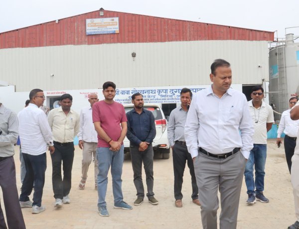 आजमगढ़ में VVIP आगमन की तैयारी तेज — डीएम ने खुद संभाली कमान, दुग्ध केंद्र लोकार्पण से पहले हाई अलर्ट!