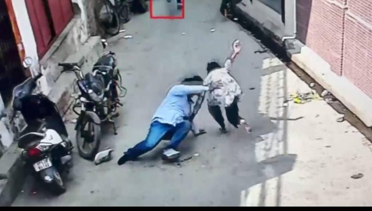 दिनदहाड़े झपट्टा, बेटी की बहादुरी: 100 मीटर दौड़ाकर बदमाश को गिराया, फिर भी फरार