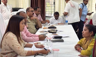 महिलाओं की आवाज़ बनी महिला आयोग — सगड़ी तहसील में डॉ. प्रियंका मौर्या ने सुनीं महिलाओं की समस्याएं, अधिकारियों को दिए त्वरित कार्रवाई के निर्देश