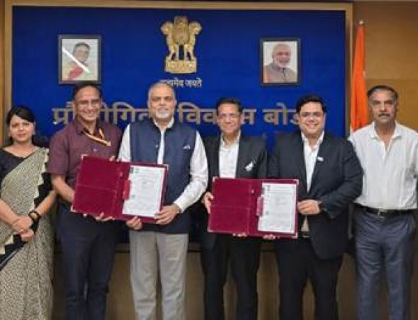 अब हल्के होंगे CNG वाहन, घटेगा प्रदूषण! — स्वदेशी टाइप-IV सीएनजी सिलेंडर तकनीक से भारत की स्वच्छ परिवहन क्रांति को मिली नई रफ्तार