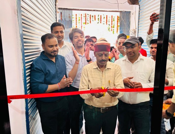बड़हलगंज को मिला आधुनिक स्वास्थ्य सेवाओं का नया तोहफा: ‘अरविन्द मेडी सेन्टर’ का भव्य शुभारम्भ, क्षेत्रवासियों में खुशी की लहर