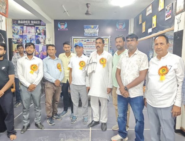सिलीगुड़ी में गूंजा गोरखपुर का परचम: डीके आशिहारा कराटे खिलाड़ियों ने जीते गोल्ड मेडल, सम्मान समारोह में छलका गर्व और उत्साह