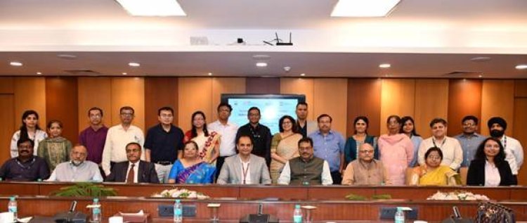 विज्ञान कूटनीति की नई उड़ान! — एनआईएससीपीआर और आरआईएस के ऐतिहासिक समझौते से विज्ञान, नीति और नवाचार को मिलेगा वैश्विक विस्तार