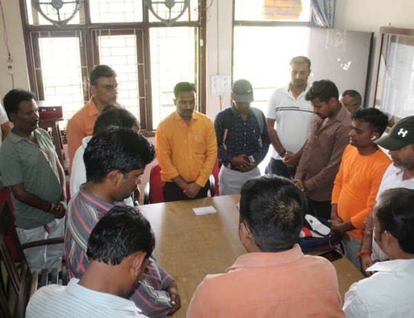 जिला सूचना कार्यालय में आयोजित हुई शोकसभा, मीडिया जगत ने नम आंखों से किया याद