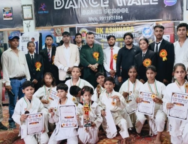 जिला स्तरीय कराटे चैंपियनशिप में खिलाड़ियों का स्वर्णिम प्रदर्शन, मलाँव के होनहारों ने लहराया जीत का परचम