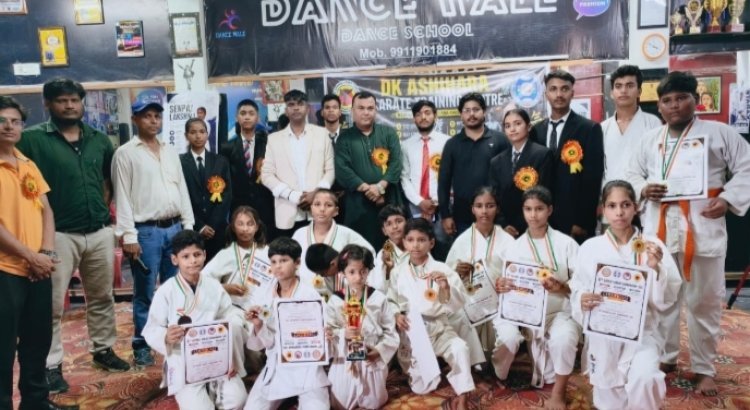 जिला स्तरीय कराटे चैंपियनशिप में खिलाड़ियों का स्वर्णिम प्रदर्शन, मलाँव के होनहारों ने लहराया जीत का परचम