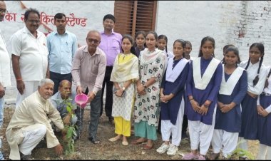 हरियाली की ओर बढ़ा बखरी बाजार: सर्वोदय इंटर कॉलेज में 150 पौधों का महाअभियान, पर्यावरण संरक्षण का लिया गया संकल्प