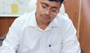 गरीब तक योजनाओं का लाभ, बाढ़ से सुरक्षा और त्वरित न्याय मेरी सर्वोच्च प्राथमिकता — कार्यभार संभालते ही बोले नवागत एसडीएम संजीव कुमार राय