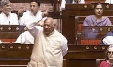 राज्यसभा में गरजे मल्लिकार्जुन खड़गे: 'प्रधानमंत्री छात्रों से सार्वजनिक माफी मांगें', लाठीचार्ज और हिंसा पर सरकार को घेरा