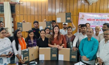 महिलाओं की हर आवाज़ सुनी जाएगी, न्याय में नहीं होगी देरी: राज्य महिला आयोग सदस्य डॉ. प्रियंका मौर्या ने जनसुनवाई में अधिकारियों को दिए सख्त निर्देश