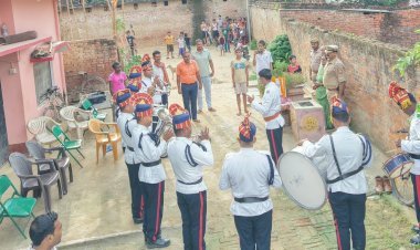 शहीद मनोज कुमार पाण्डेय की स्मृति में गूंजे देशभक्ति के स्वर, आजमगढ़ पुलिस बैंड ने राष्ट्रधुन से जगाया राष्ट्रप्रेम