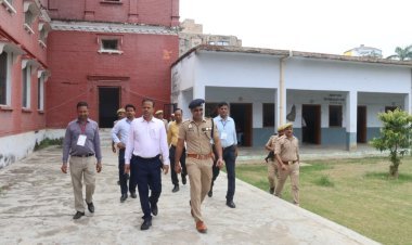 यूपीएसएसएससी स्नातक स्तरीय मुख्य परीक्षा में प्रशासन की पैनी नजर, डीएम-एसएसपी ने किया औचक निरीक्षण