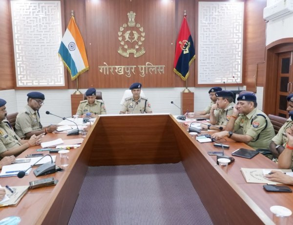 गोरखपुर में अपराधियों पर शिकंजा कसने की तैयारी तेज: डीआईजी–एसएसपी की हाईलेवल समीक्षा, कानून व्यवस्था को लेकर जीरो टॉलरेंस का संदेश
