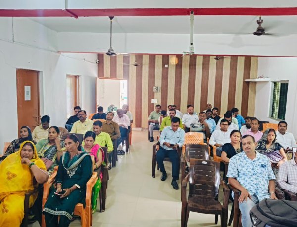 बीआरसी परसा बढ़नी में FLN प्रशिक्षण का दूसरा चरण संपन्न, शिक्षकों ने सीखे बाल-केंद्रित शिक्षण के नए गुर