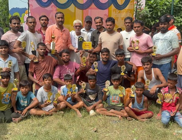 नाग पंचमी पर करवल उर्फ मझगांवा में गूंजी कबड्डी की हुंकार, साजिद की टीम ने मारी बाजी; धीरज की टीम रही उपविजेता