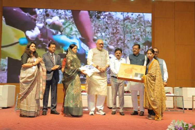 कपास किसानों के लिए केंद्र सरकार का बड़ा संकल्प: एमएसपी बढ़ा, 'कपास दर्शन' बुलेटिन लॉन्च, ₹5,659 करोड़ के 'कपास कांति मिशन' से बदलेगी तस्वीर