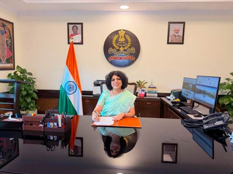 देश की रक्षा वित्त व्यवस्था को मिला नया नेतृत्व: अलका नांगिया अरोड़ा ने संभाला रक्षा लेखा महानियंत्रक का पदभार