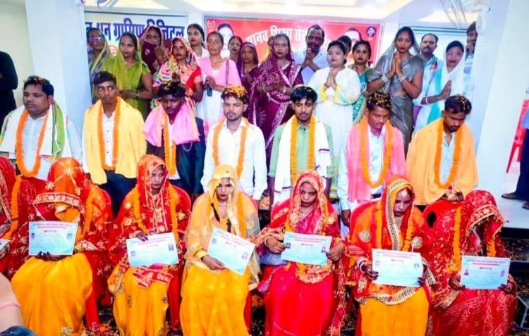 सात गरीब बेटियों के सिर सजा सुहाग का ताज, मानव शिक्षा सेवा संस्थान ने रचाई सामूहिक शादी—खुशियों से गूंज उठा परिसर