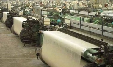 देश की GDP तेज रफ्तार, लेकिन सूरत की टेक्सटाइल इंडस्ट्री पर मंदी की मार! बढ़ती लागत और घटती डिमांड से कारोबारियों की बढ़ी चिंता
