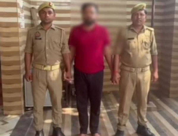 नाबालिग छात्रा को कथित अश्लील बातें और धमकी देने का आरोप, स्कूल प्रबंधक का बेटा गिरफ्तार
