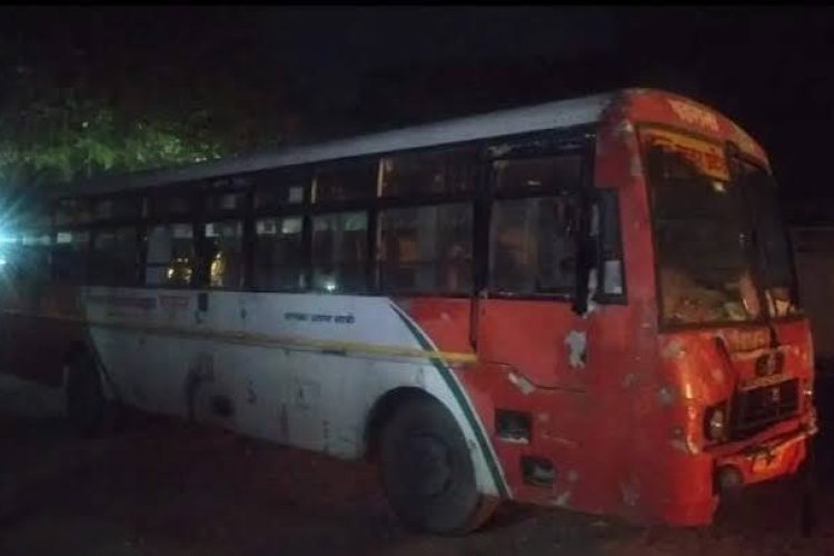 कुशीनगर में बेकाबू रोडवेज बस का कहर, महिला की मौत